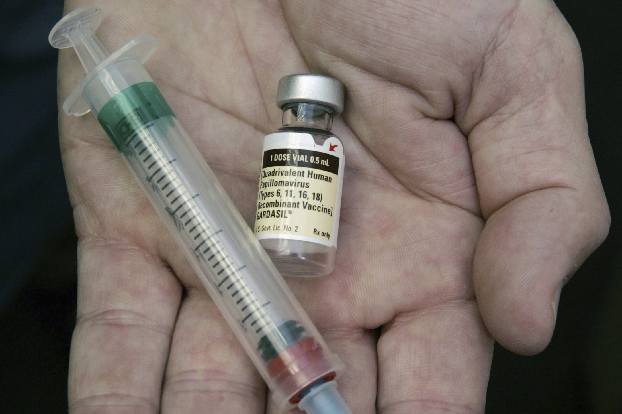 HPV vaccine prevents cancer in men, too, study being presented in