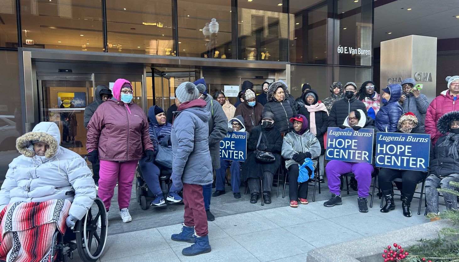 NextImg:Activists, public housing residents push to oust CHA leadership