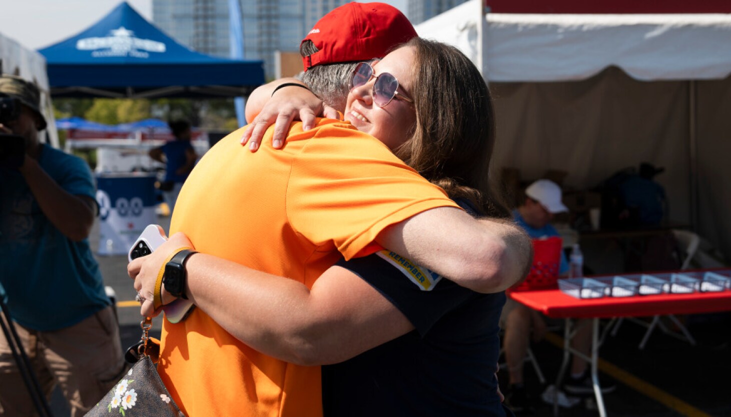 Cardiac arrest survivor reconnects with good Samaritan at Chicago Heart Walk Cardiac arrest survivor reconnects with good Samaritan at Chicago Heart Walk