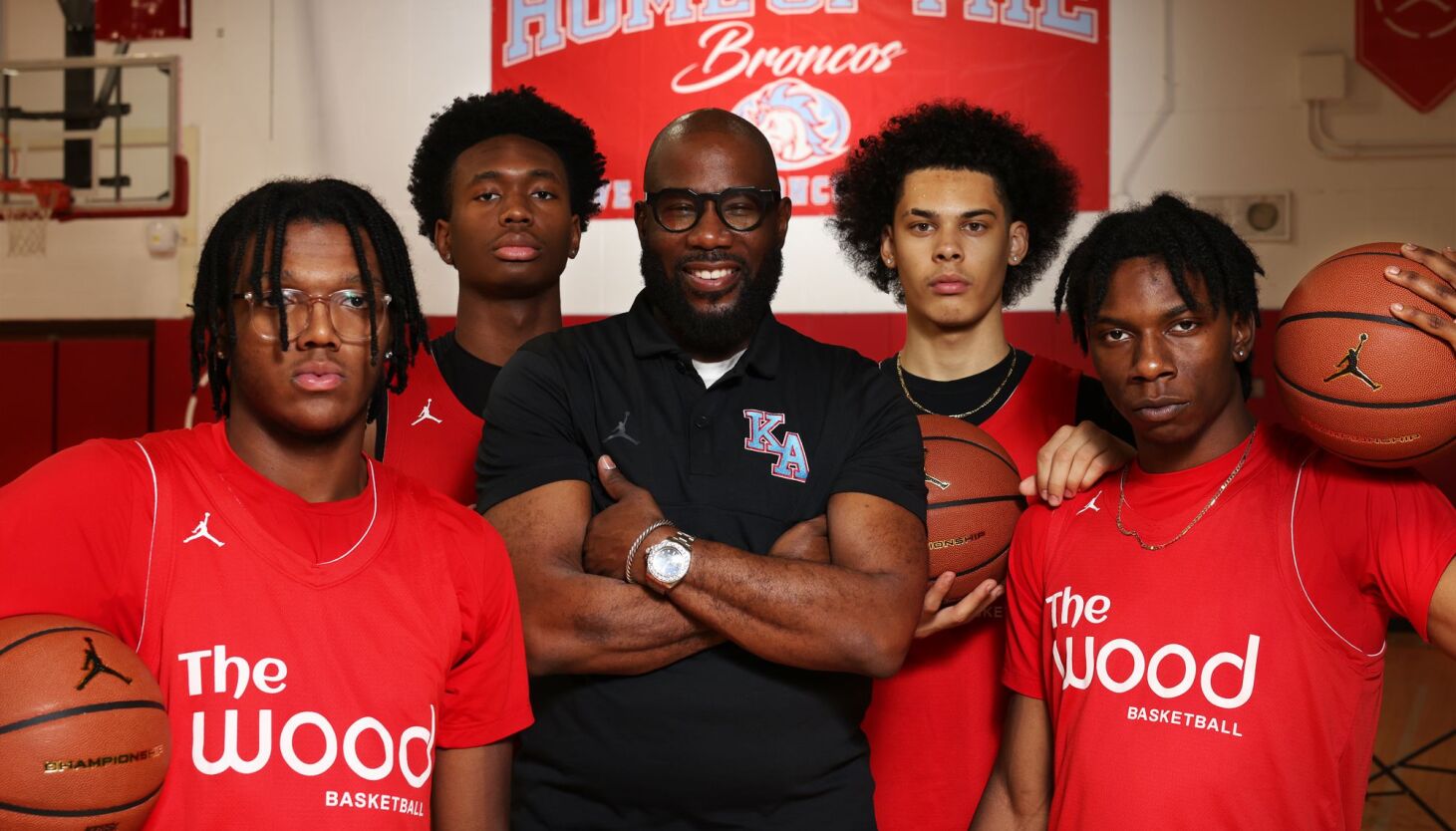 NextImg:Kenwood opens the season at No. 1, coach Mike Irvin says he will “let the players do the talking.”