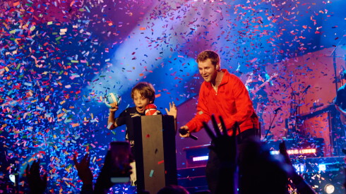 Beau Beasley of Highland Park was the designated confetti button pusher at Alex Warren’s show Monday at United Center.