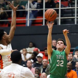 York’s Erik Cohn (32) shoots against Whitney Young in their 58-56 loss in Hillside, Wednesday, March 6, 2019. | Kevin Tanaka/For the Sun Times