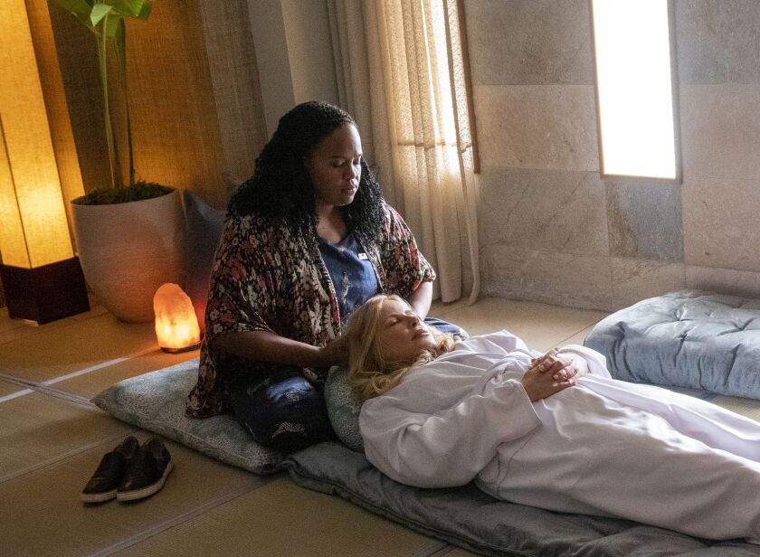 natasha_rothwell_jennifer_coolidge.jpg