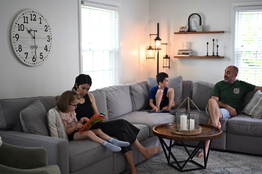 Lauren Hutchins and Her Husband, Ryan, With Two of their Four Formative years-6-Yaar-Outdated school Daughter Vera and 8-Yaar-Outdated school Son Henry.