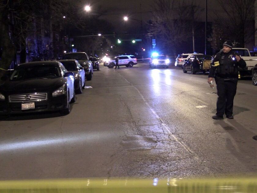 Police investigate a shooting about 1 a.m. Thursday, November 22, 2018 in the 4400 block of West Jackson Avenue in Chicago. | Justin Jackson/ Sun-Times
