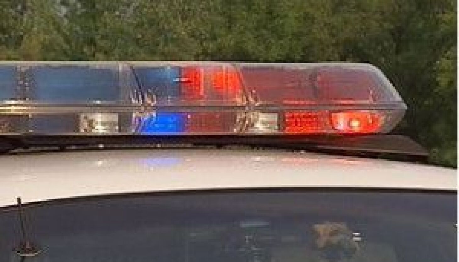 NextImg:Chicago police officer shot and wounded in exchange of gunfire in South Shore