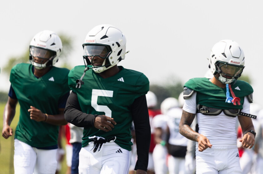 CSUFOOTBALL_260806-005.jpg