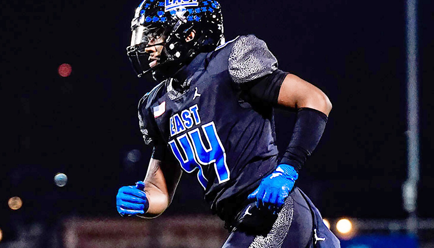 Lincoln-Way East junior edge rusher commits to Illinois. Lincoln-Way East junior edge rusher commits to Illinois.