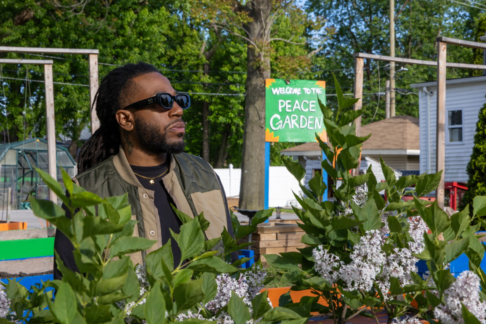 Heav O Rapper Rapper Heavy Crownz rises above the trenches, plants seeds for ...