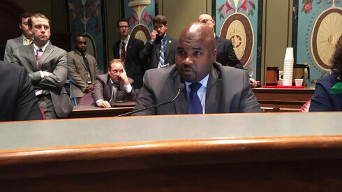 State Sen. Elgie Sims, D-Chicago, speaks at a committee hearing in 2018.