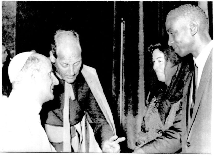 Pope Paul VI receives Chicago Cubs infielder Ernie Banks and his wife in a special audience at the Vatican. | Sun-Times library