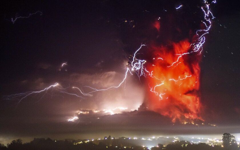 This was the scene last week when Calbuco initially erupted. <a href="https://chicago.suntimes.com/nationworld/7/71/543480/photos-timelapse-video-calbuco-volcano-erupts-chile-watch" target="_blank">MORE PHOTOS HERE.</a> | AP file