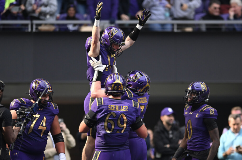 Offense puts on a show for No. 24 Wildcats vs. Rutgers