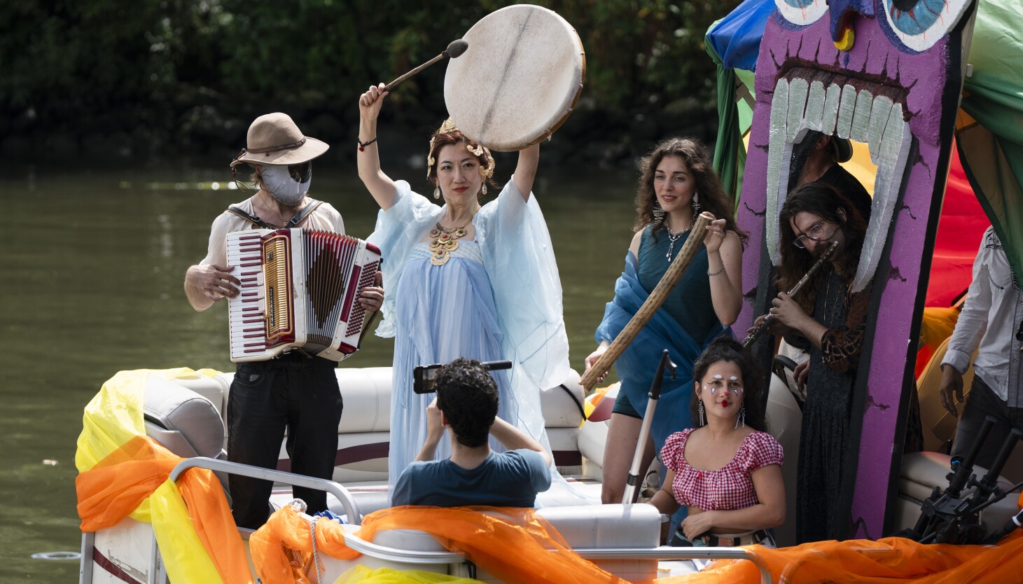 Chicago's 'Secret River Show' concept hits high note with musical parade on the Chicago River's North Branch
