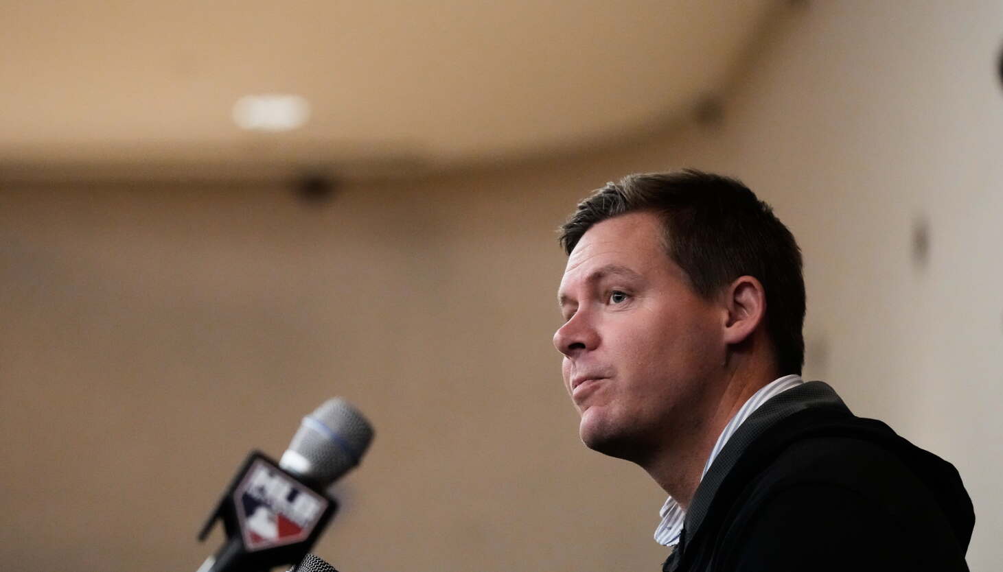 White Sox face a new challenge this winter–improving a contender
