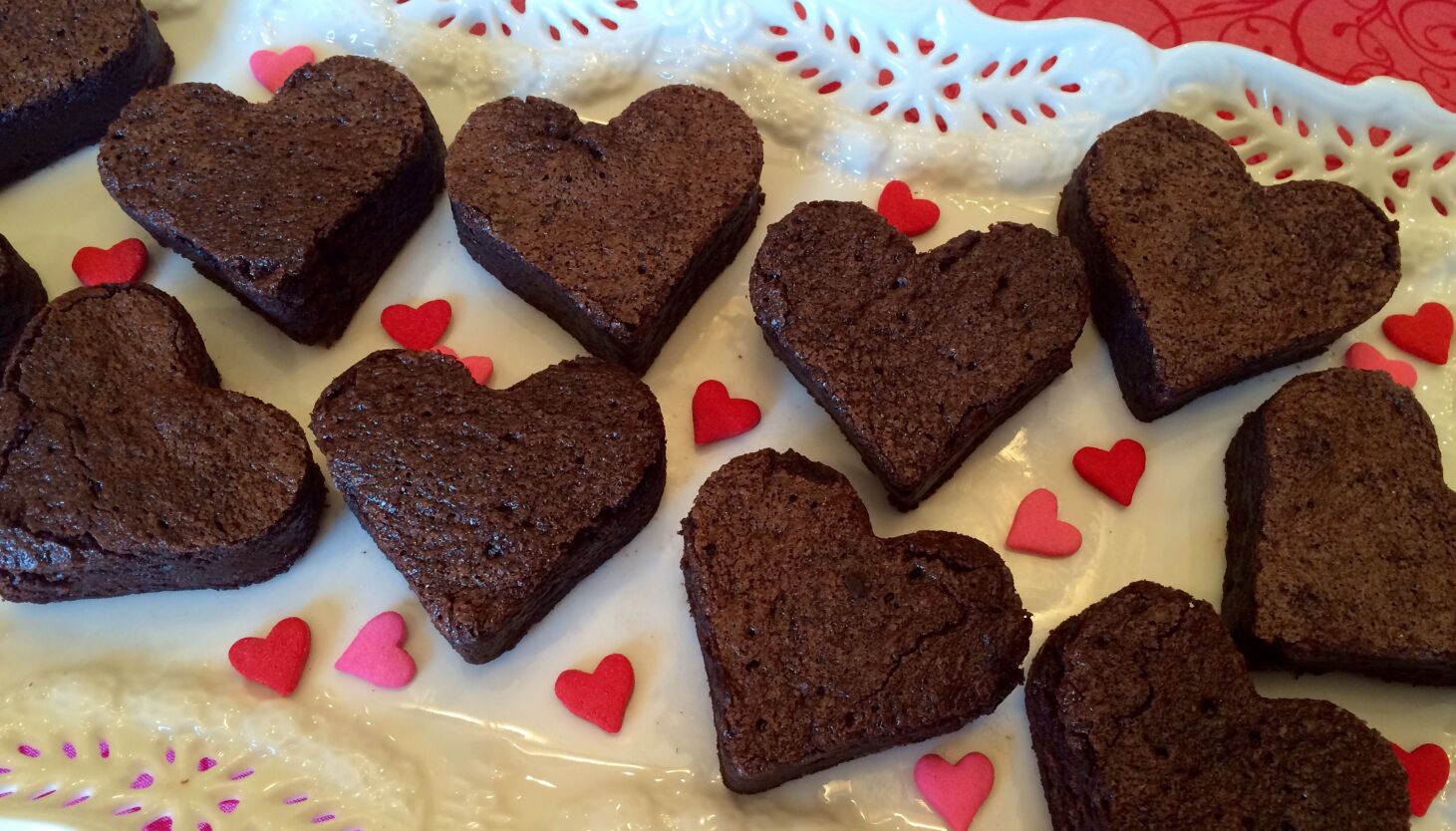 NextImg:Menu planner: Heart-shaped brownies provide a sweet finish to your meal