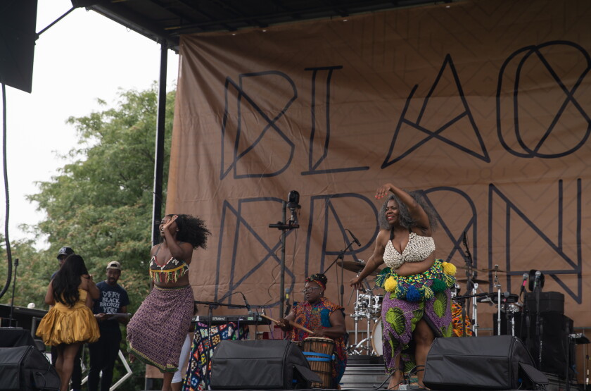 BLACKANDBRONZE_260831-1.jpg