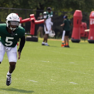CSUFOOTBALL_260806-010.jpg