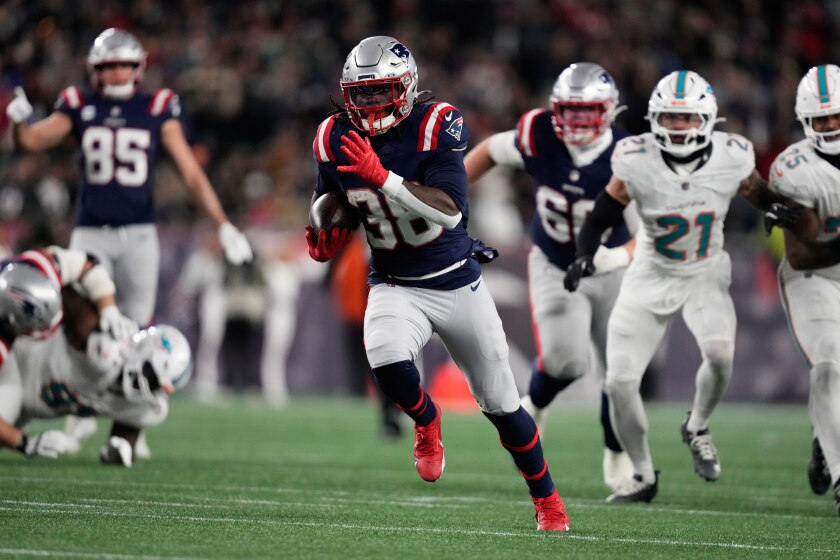 Dolphins Patriots Football