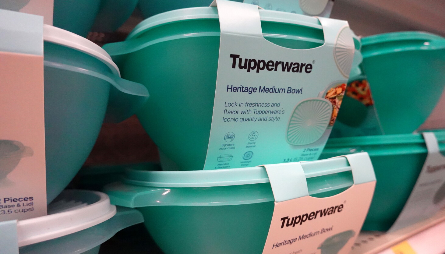 Cst Tupperware Iconic Tupperware Brands seeks Chapter 11 bankruptcy - Chicago Sun-Times