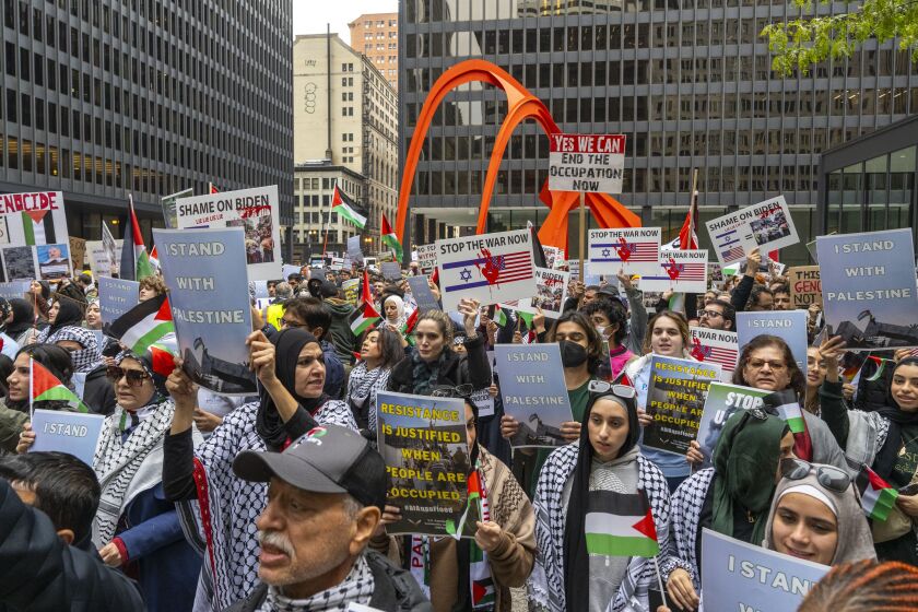 Thousands gathered Wednesday in the Loop in support of the Palestinian people. They decried an explosion that left hundreds dead at a Gaza hospital and the unfolding humanitarian crisis in the region.