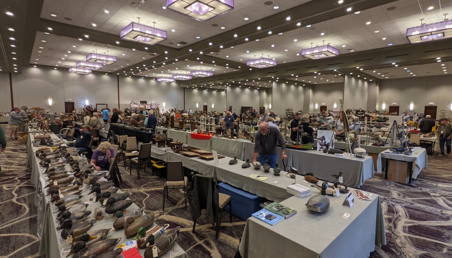 The big decoy and sporting collectibles show rolls on