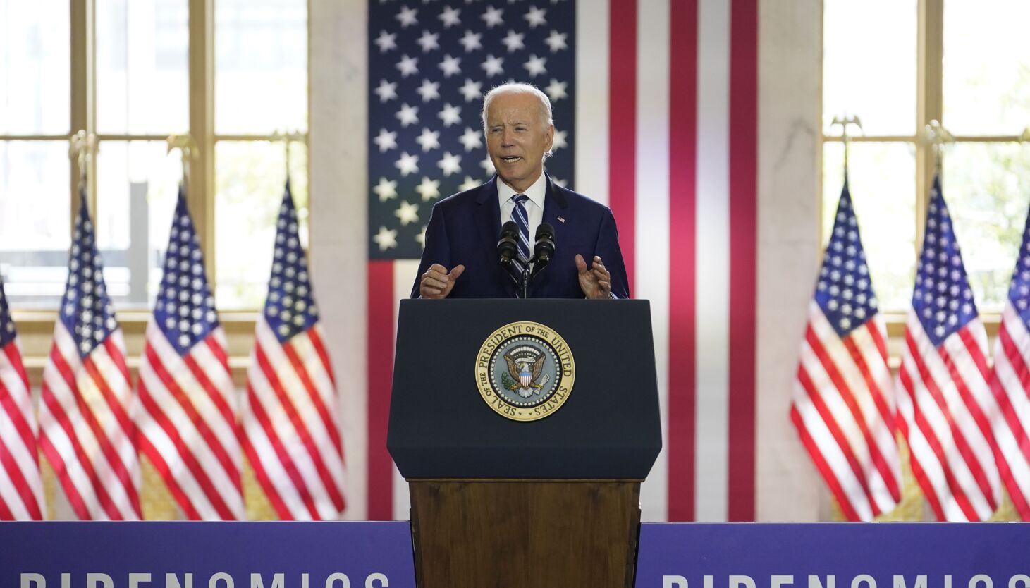 NextImg:Biden’s Chicago speech kicks off campaign message with focus on economy