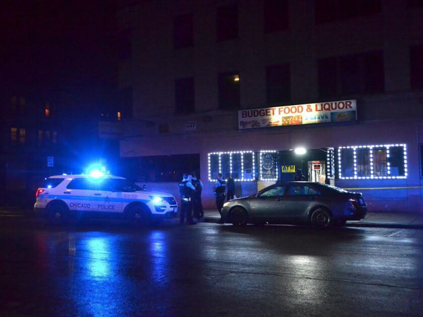 Police investigate a shooting about 11 p.m. Wednesday, September 5, 2018 in the 2500 block of East 79th Street in Chicago. | Justin Jackson/ Sun-Times