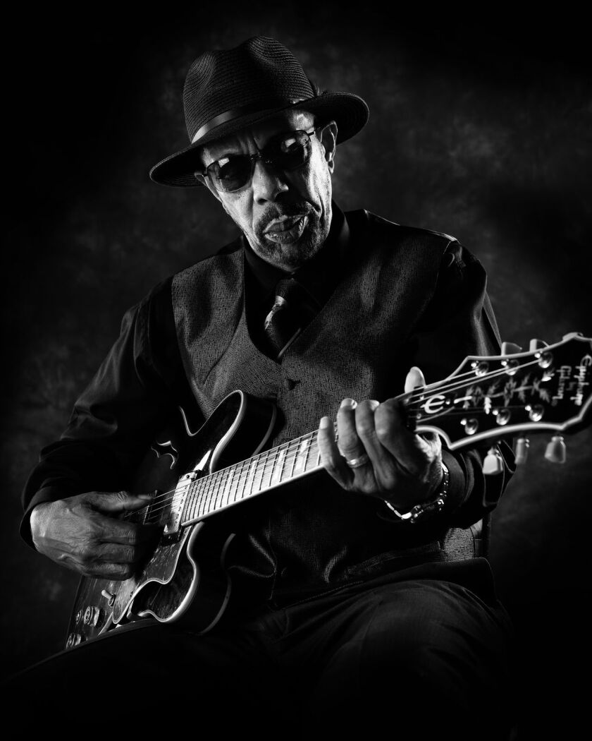 bwjpplayingguitar17_3.jpg