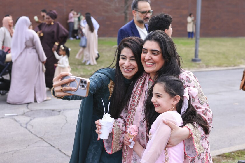 EID_260321-05.jpg