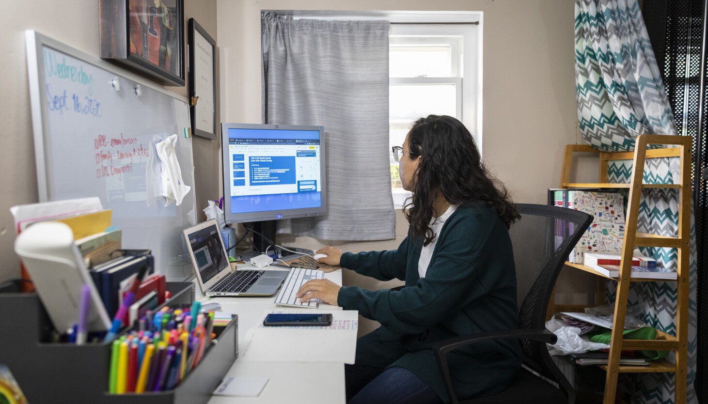 Can you deduct your home office on your taxes? It depends. Can you deduct your home office on your taxes? It depends.