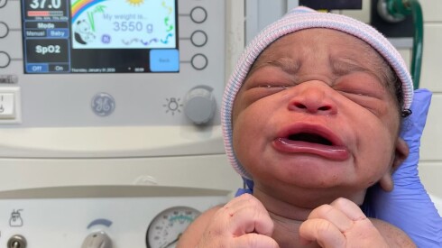 Brandon Alexander Whittington was born in Chicago at 12:06 a.m. on Jan. 1, 2026, to Shaniqua Jones at Mount Sinai Hospital.