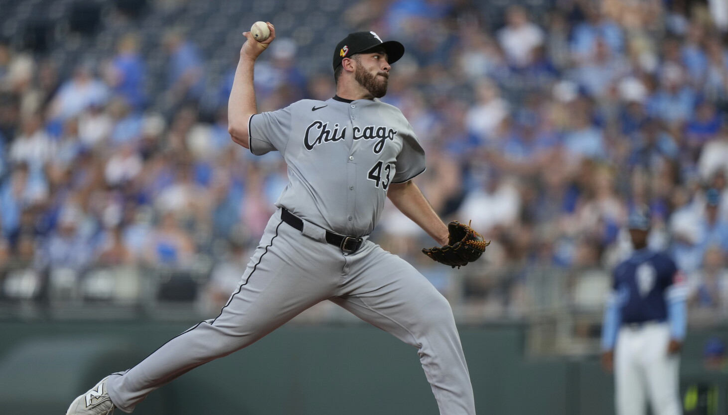 Aaron Civale’s Cubs debut key to securing walk-off win against Braves Aaron Civale’s Cubs debut key to securing walk-off win against Braves