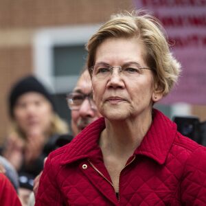 Presidential candidate U.S. Sen. Elizabeth Warren (D-MA) joins striking Chicago Teachers Union and SEIU Local 73 members for a speech on the picket line outside Oscar DePriest Elementary School on the West Side, Tuesday morning, Oct. 22, 2019.