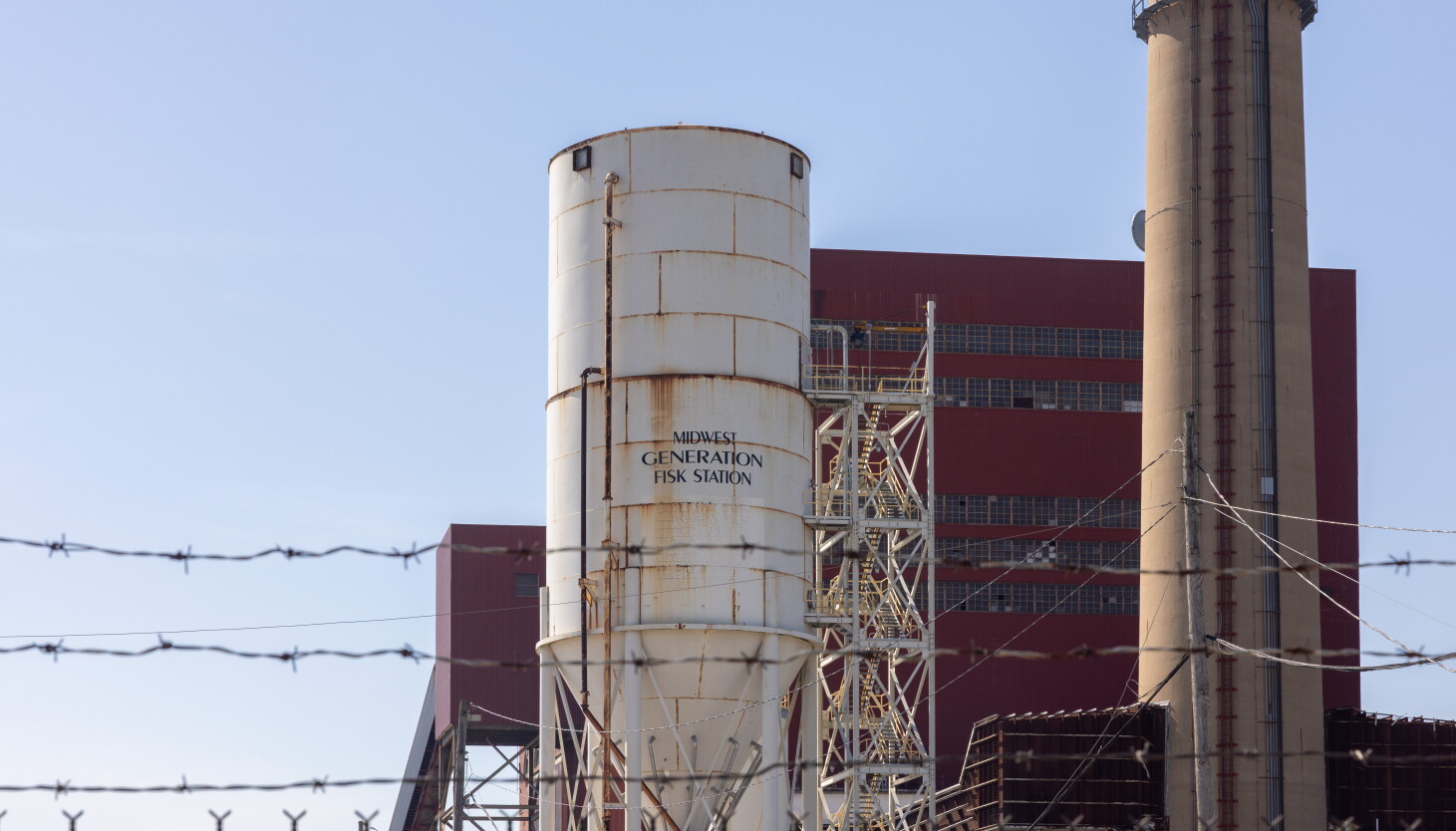 Pilsen coal plant demolition puts pressure on city not to repeat Little Village fiasco Pilsen coal plant demolition puts pressure on city not to repeat Little Village fiasco