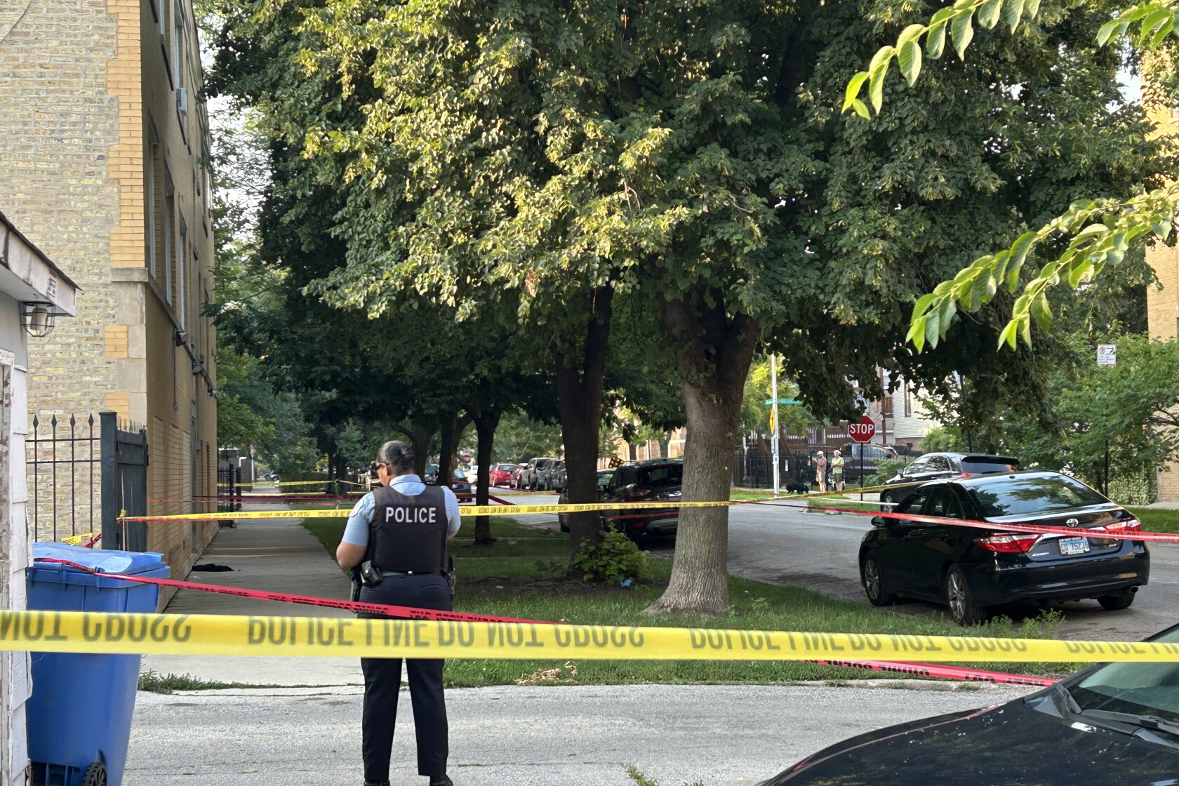 Two Shot Friday 2 men shot, wounded in Logan Square - Chicago Sun-Times