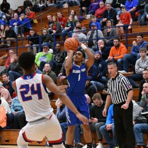 Bloom’s Donovan Newby (1) drops in a three point shot, Saturday 12-29-18. Worsom Robinson/For Sun-Times