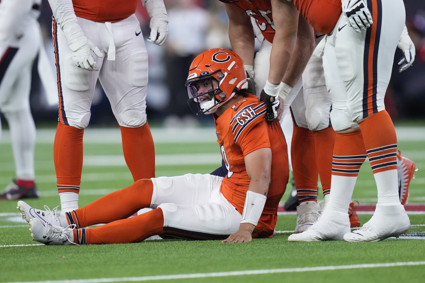 Caleb Williams Carted Off as Bears Fall to 0-2