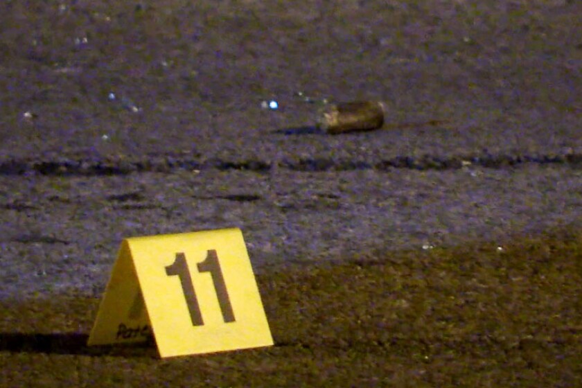 South Side Chicago shooting leaves man, 29, dead in Auburn Gresham ...