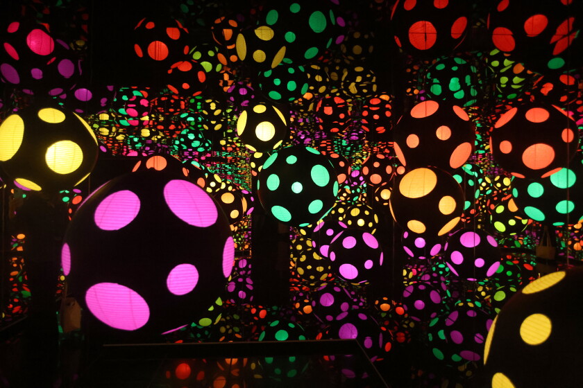 A Yayoi Kusama Infinity Mirror Room
