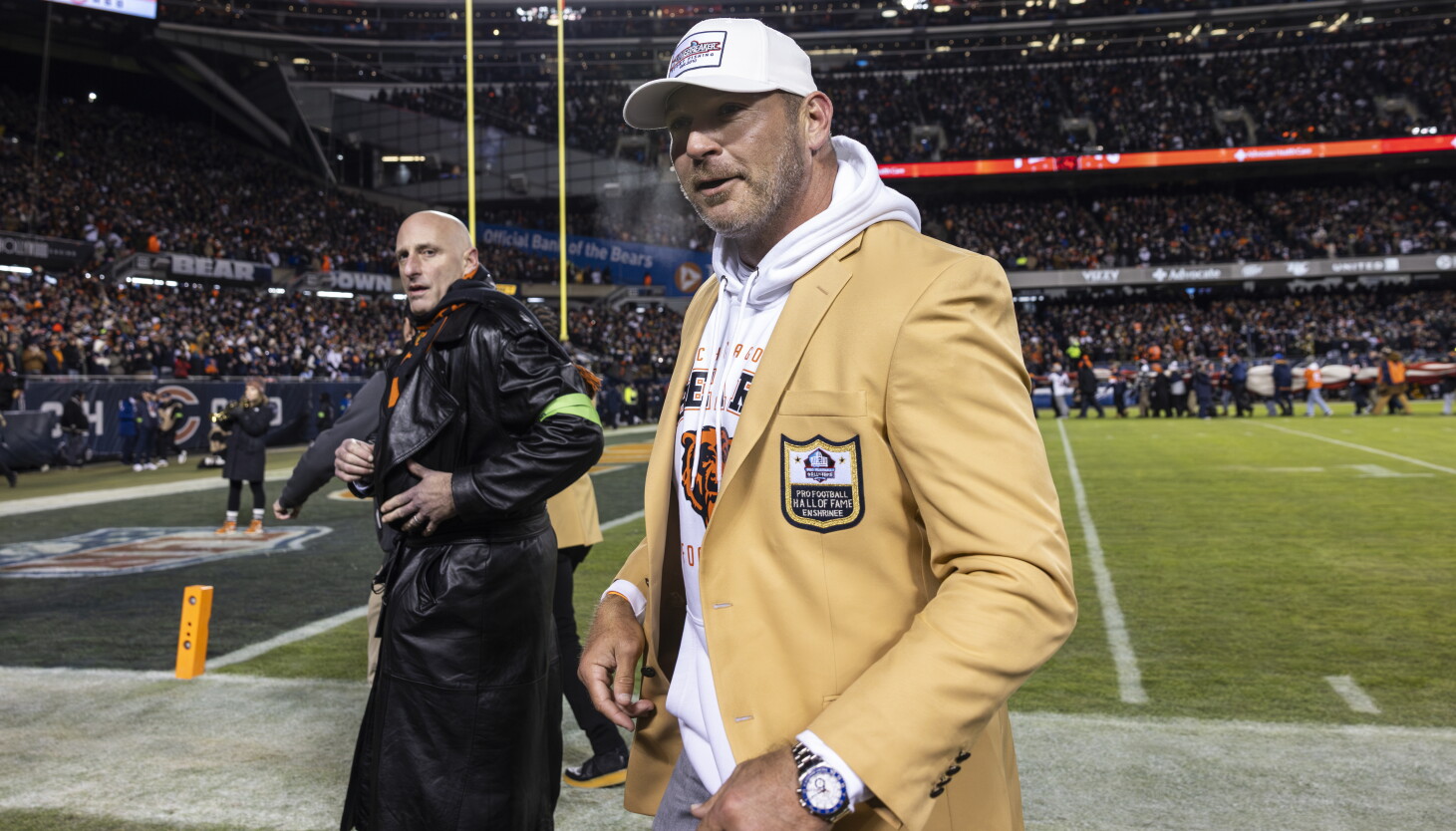 Bears Hall of Famer Brian Urlacher to join ‘‘ManningCast’’ during Monday night game against Seahawks