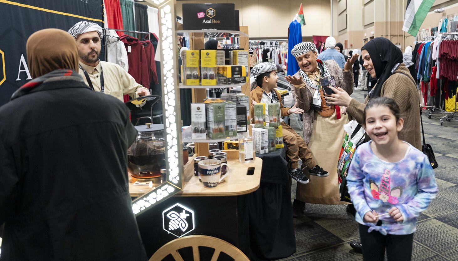 NextImg:Convention for Palestine brings thousands to Tinley Park to preserve culture and community amid the Israel-Hamas war