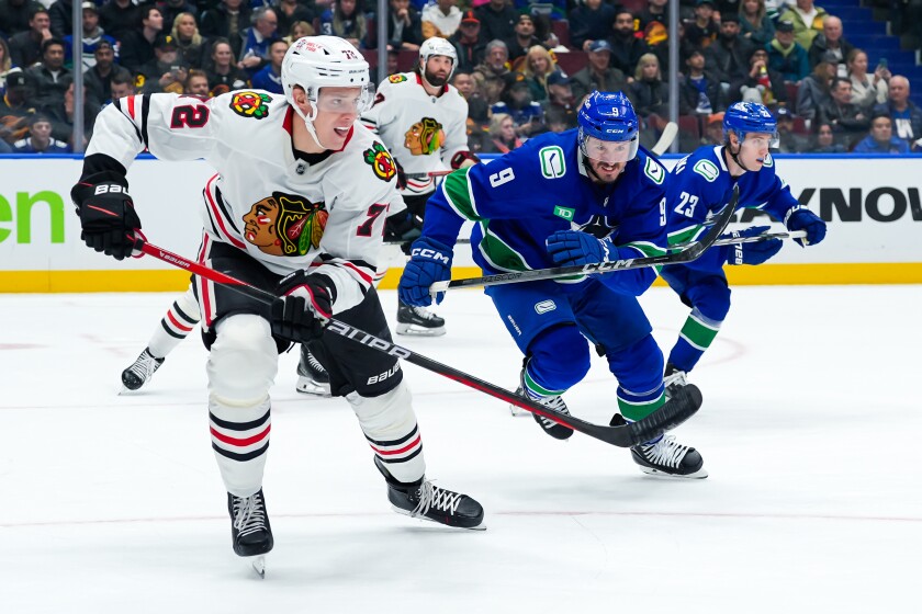 Chicago Blackhawks vs Vancouver Canucks