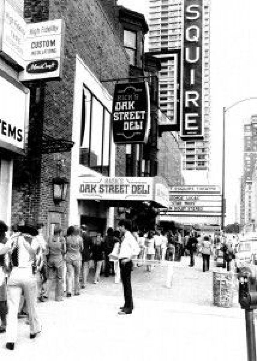 Fans line up to see “Star Wars” at the old Esquire Theater on Oak Street. | Sun-Times Files