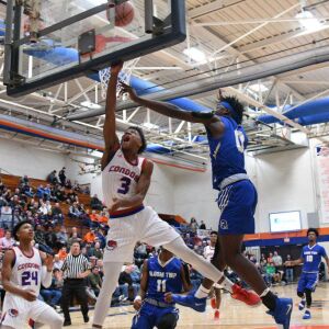 Curie’s DaJuan Gordon (3) blows past Bloom’s Emani Burgess (0), Saturday 12-29-18. Worsom Robinson/For Sun-Times