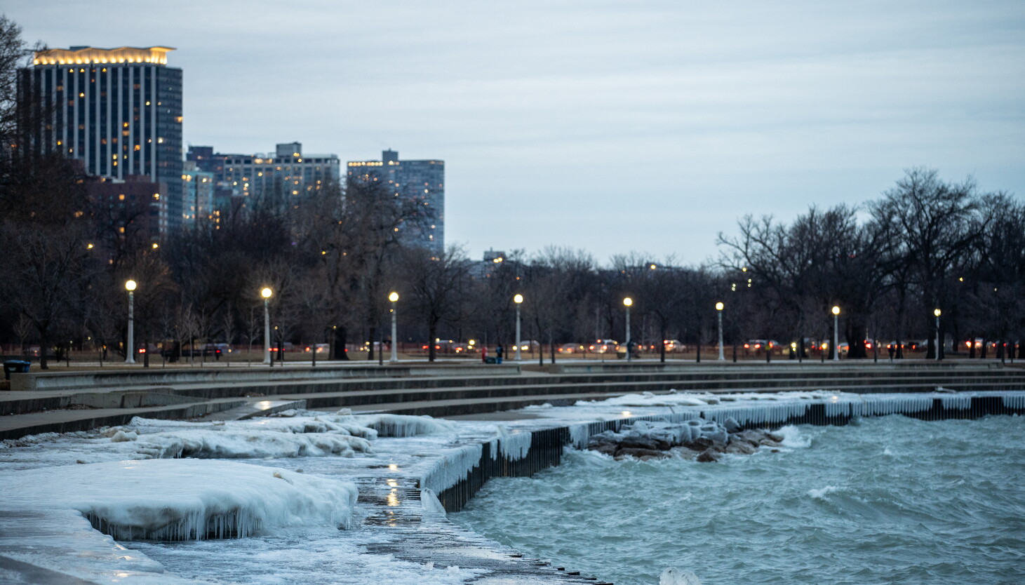 Chicago to see freezing rain and snow Saturday afternoon ‘very similar’ to storm earlier in the week Chicago to see freezing rain and snow Saturday afternoon ‘very similar’ to storm earlier in the week