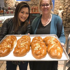 Ji Suk Yi with Artopolis Bakery owner Maria Melidis. | Brian Rich/ Sun-Times