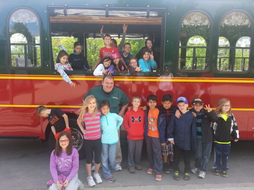 Chicago_trolley.jpeg