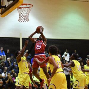 Curie’s Armond Williams Jr. (25) puts up a sho. Worsom Robinson/For the Sun-Times.