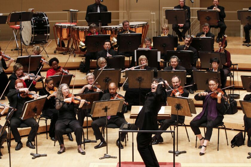 Mei-Ann Chen conducts Chicago Sinfonietta. | Jasmin Shah